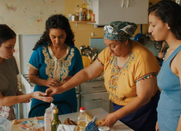 La Petite Dernière : doubles cultures et aspirations