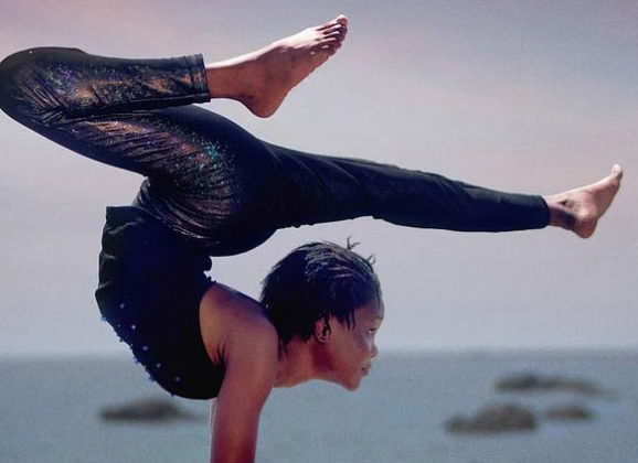 Fantastique : contorsionniste en Guinée